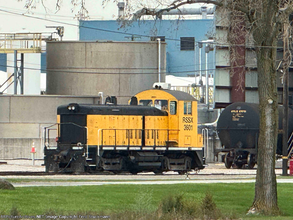 More of Union Tank.